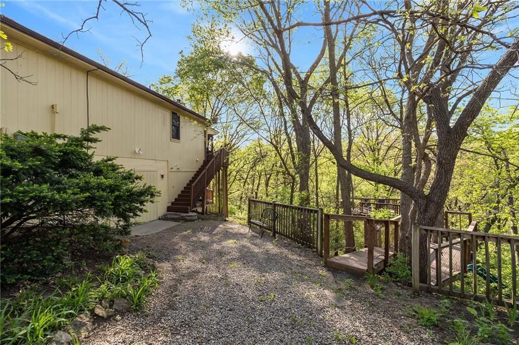 7206 Larson Avenue — photo 40