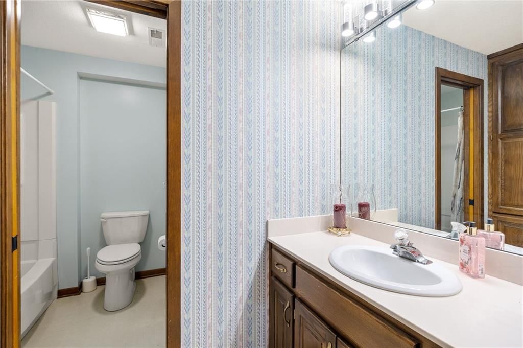 7206 Larson Avenue — photo 44