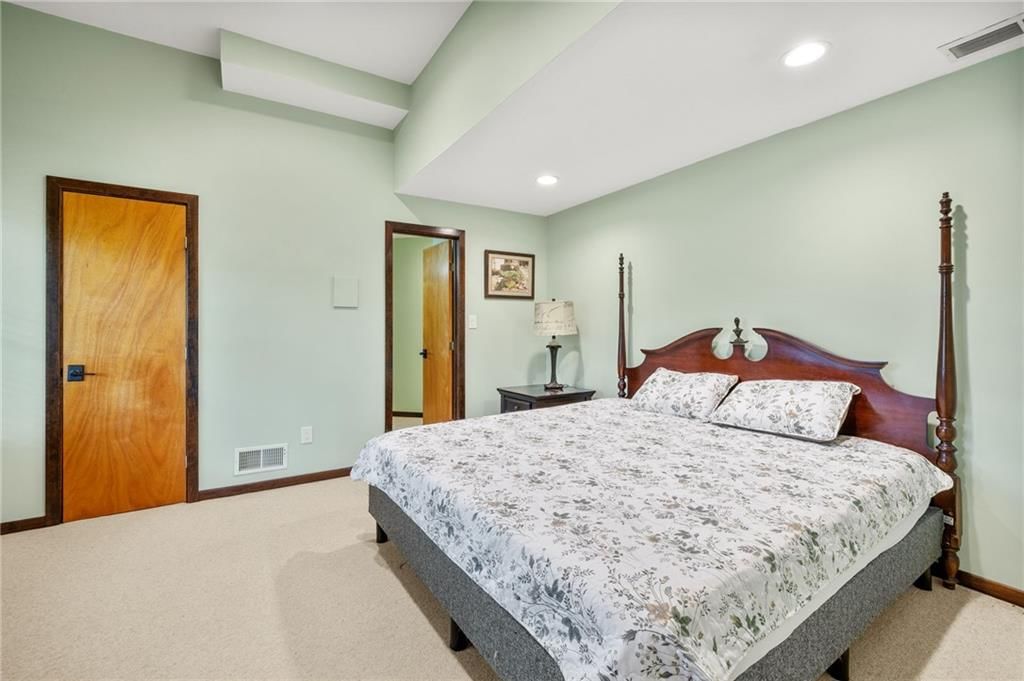 7206 Larson Avenue — photo 52