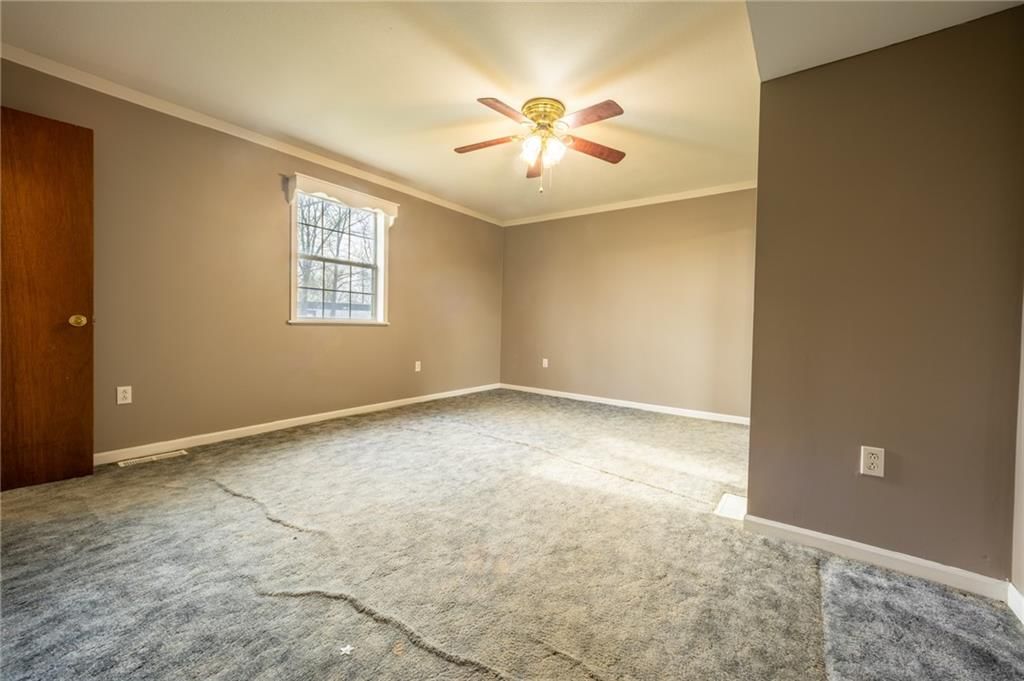 215 W 1st Street — photo 14