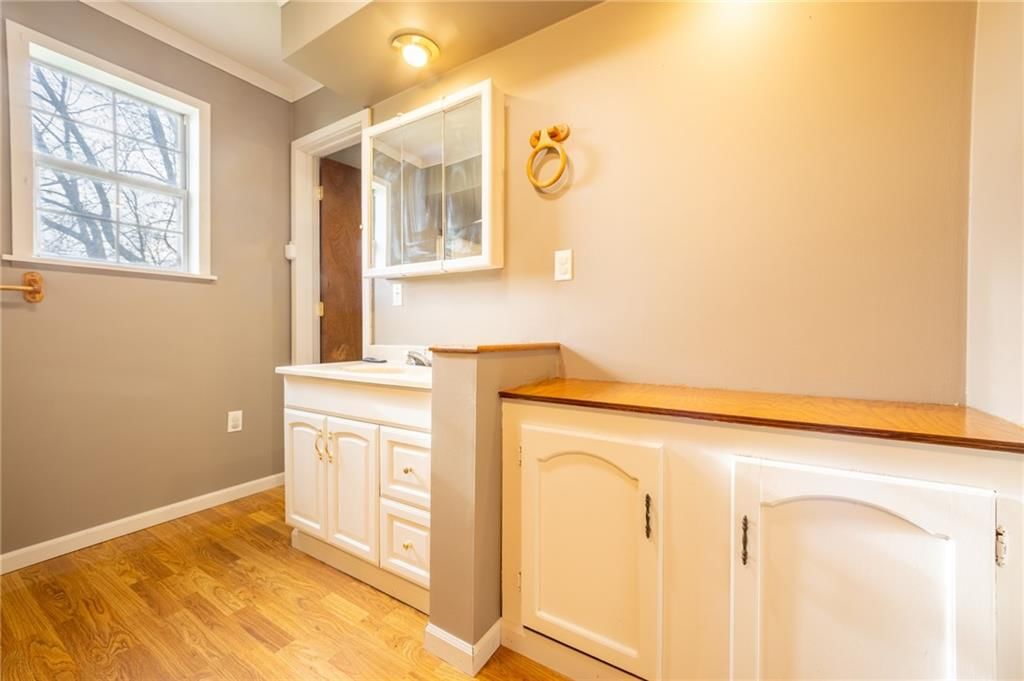 215 W 1st Street — photo 17