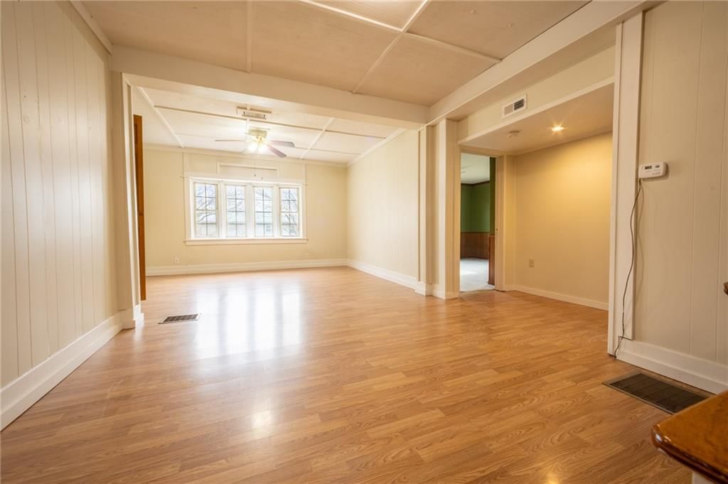 215 W 1st Street — photo 19