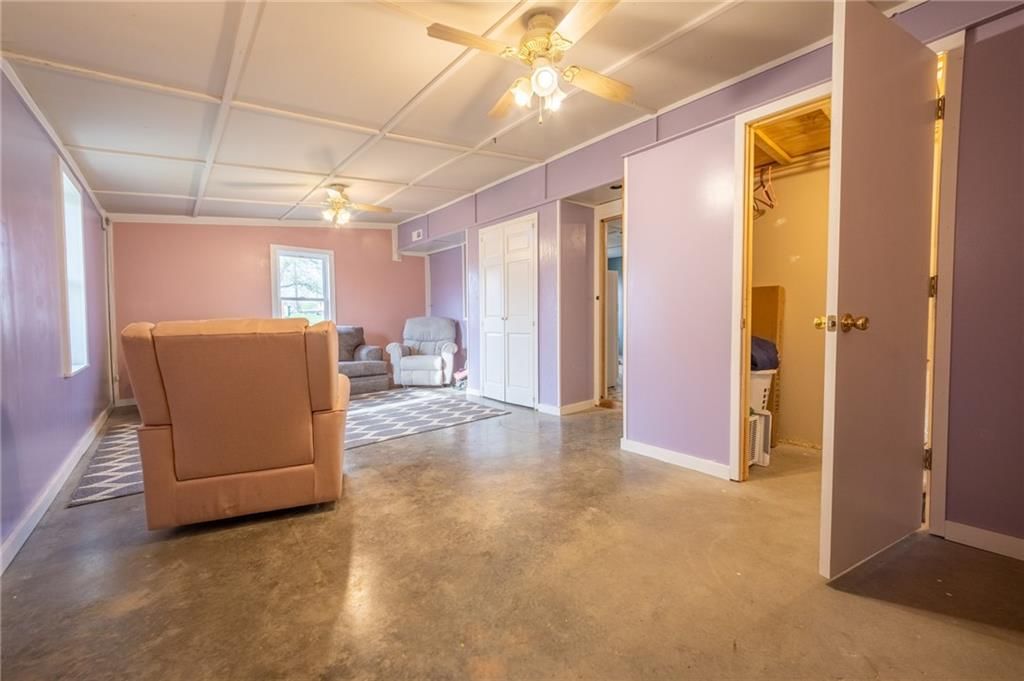 215 W 1st Street — photo 29