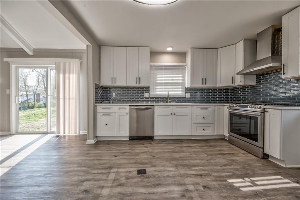 8940 Nall Avenue — photo 12