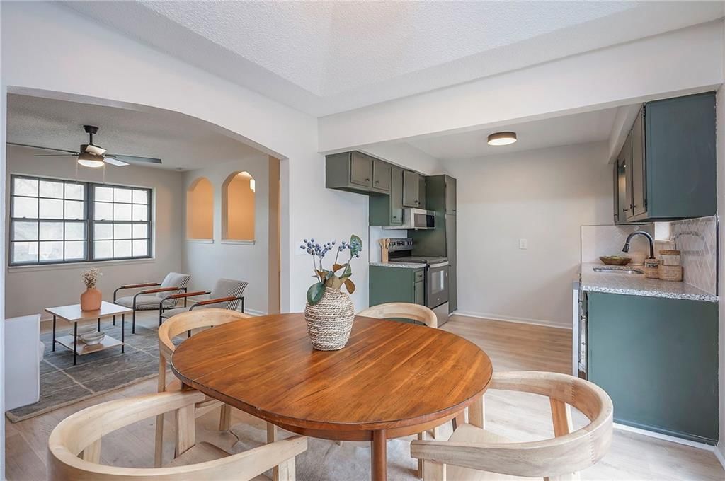 107 Baker Street — photo 10