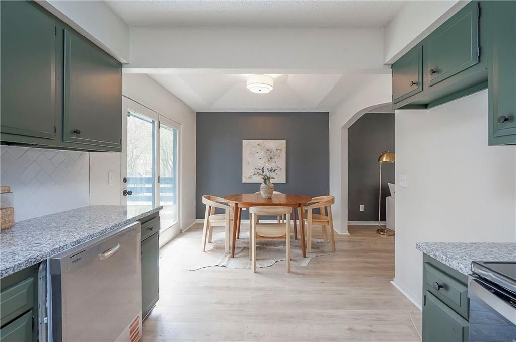 107 Baker Street — photo 15