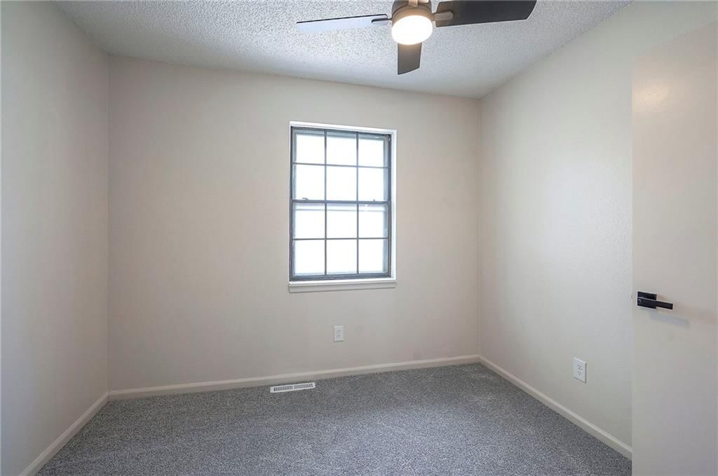 107 Baker Street — photo 18