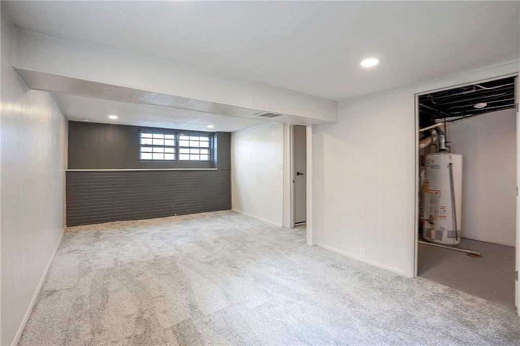 107 Baker Street — photo 24