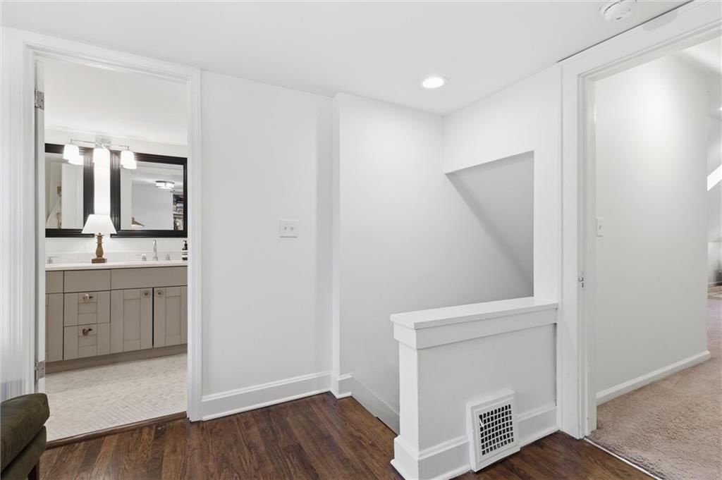 322 E 70th Terrace — photo 24
