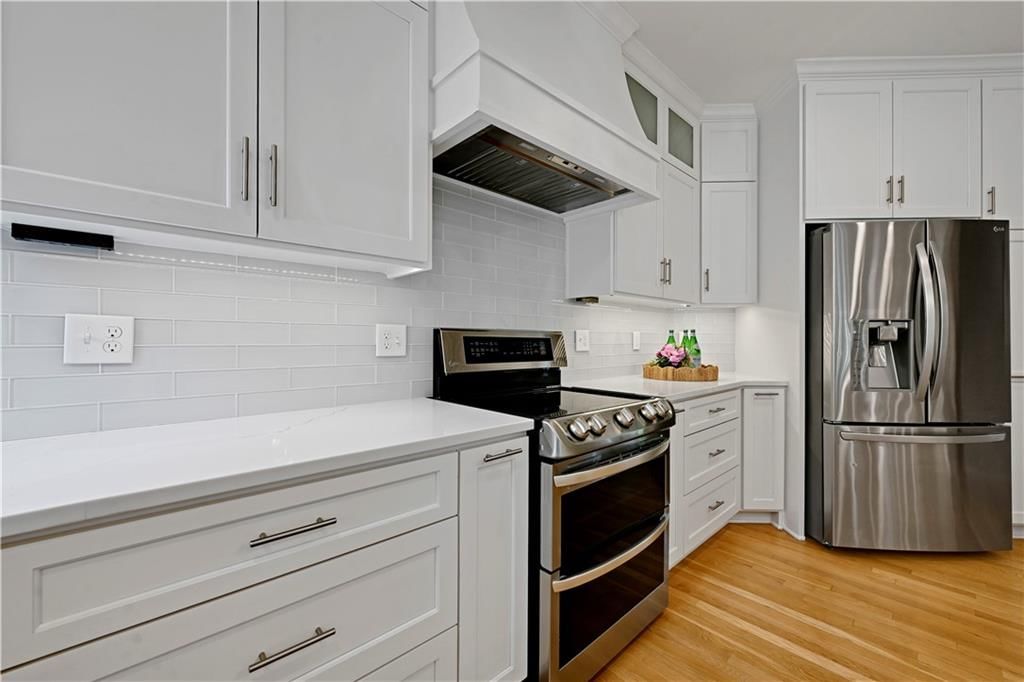 21528 W 99th Street — photo 5