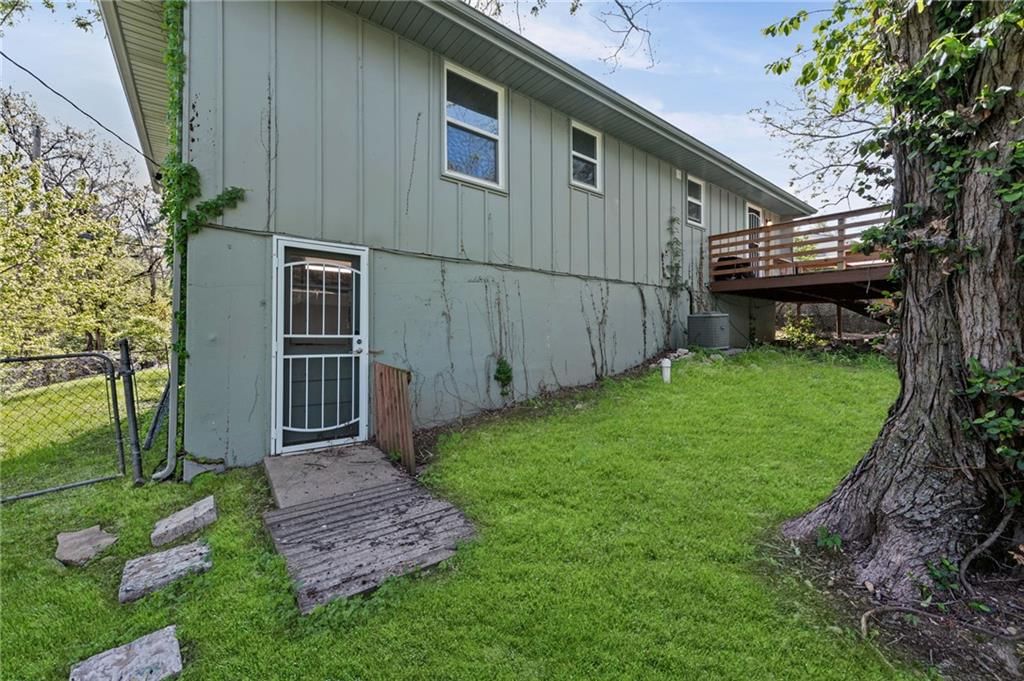 5612 Cambridge Avenue — photo 32