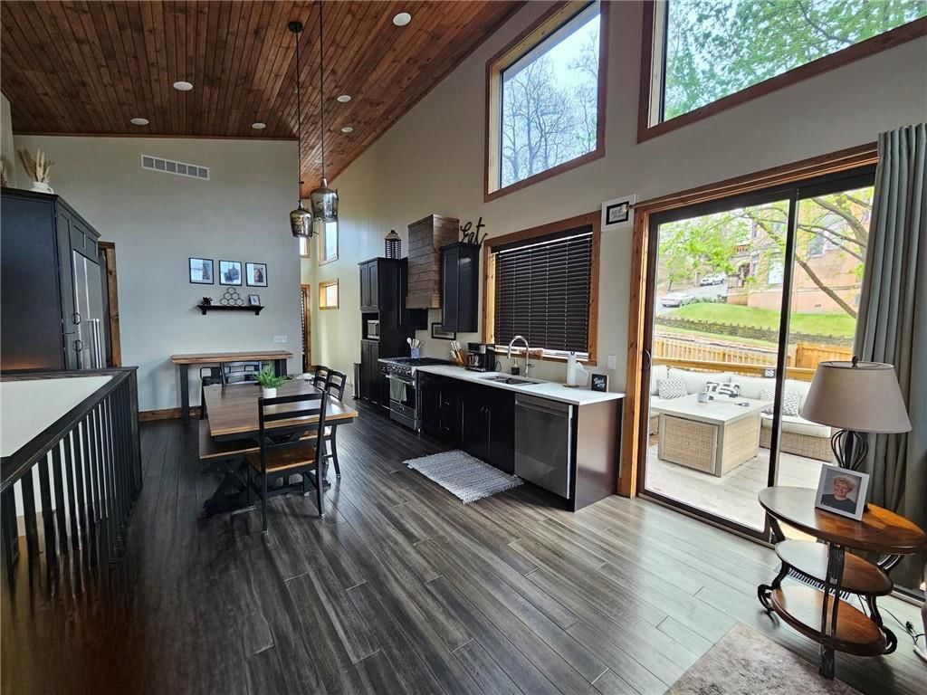 802 N 5th Street — photo 3