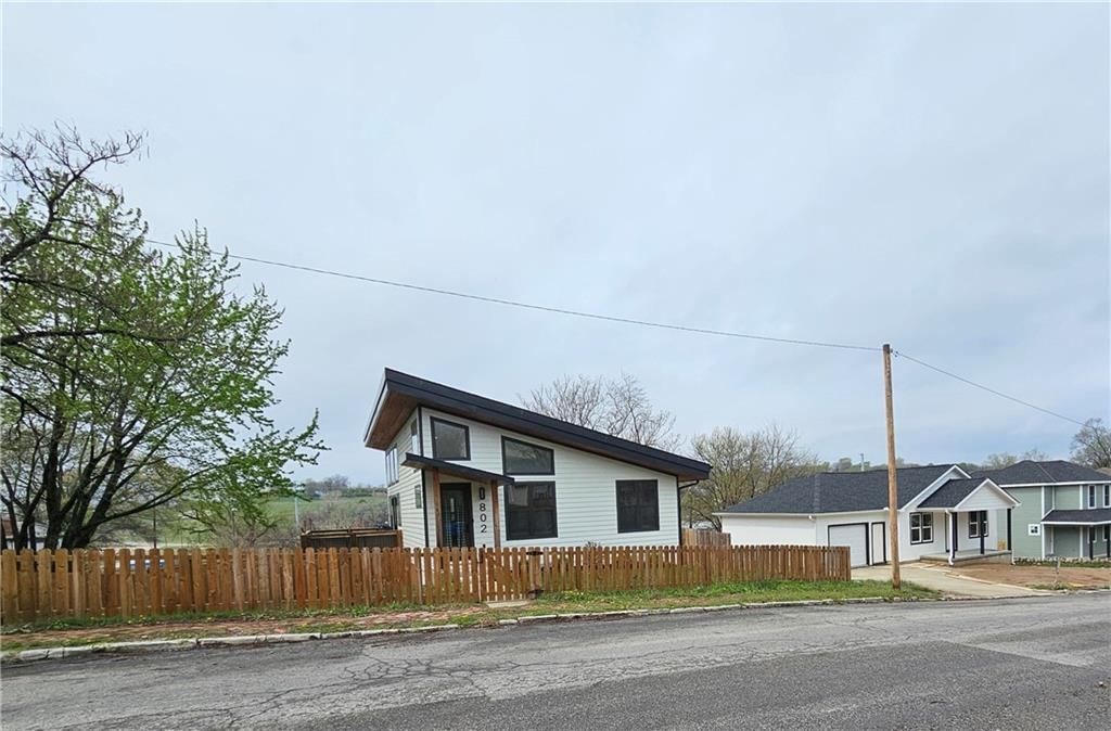 802 N 5th Street — photo 28