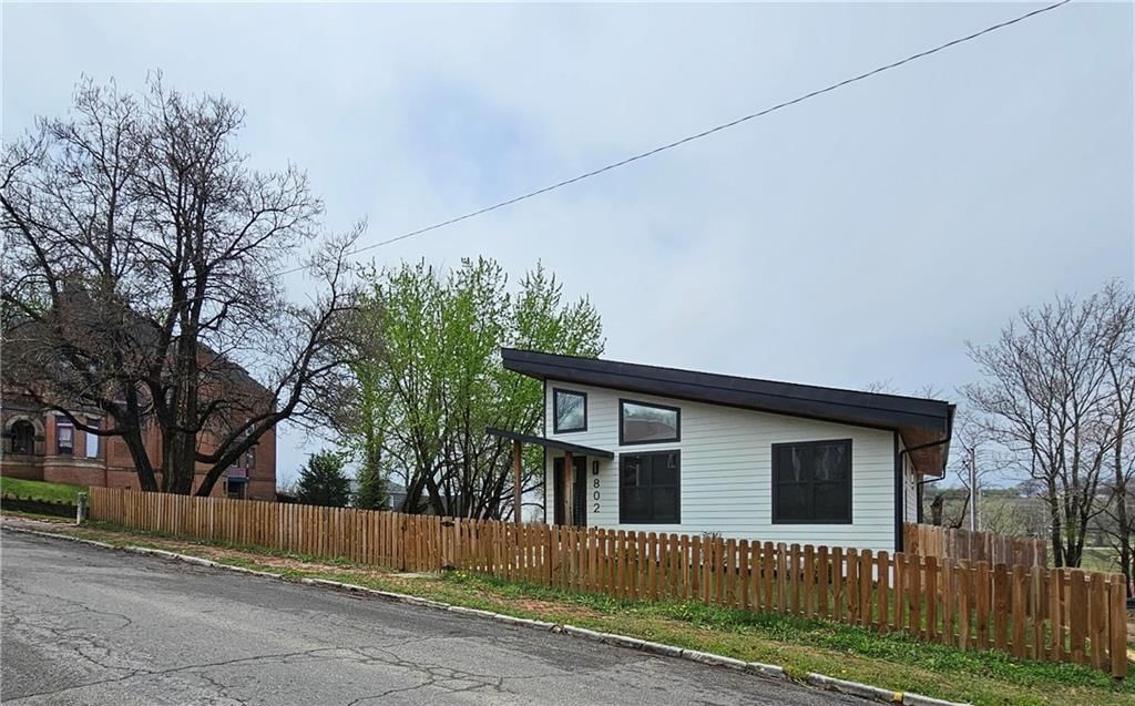 802 N 5th Street — photo 29