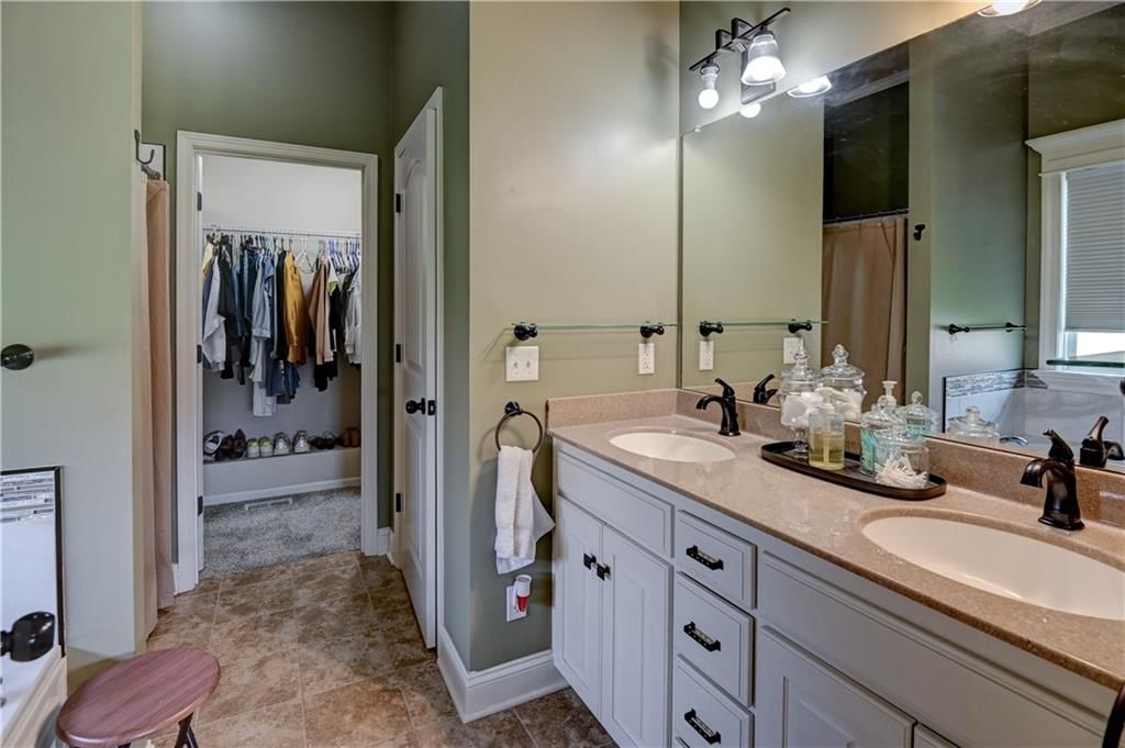 2901 Wilshire Court — photo 28