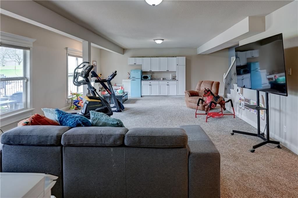 2901 Wilshire Court — photo 40