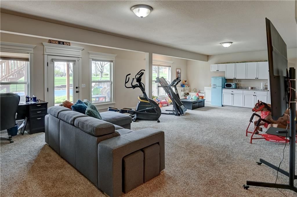 2901 Wilshire Court — photo 41