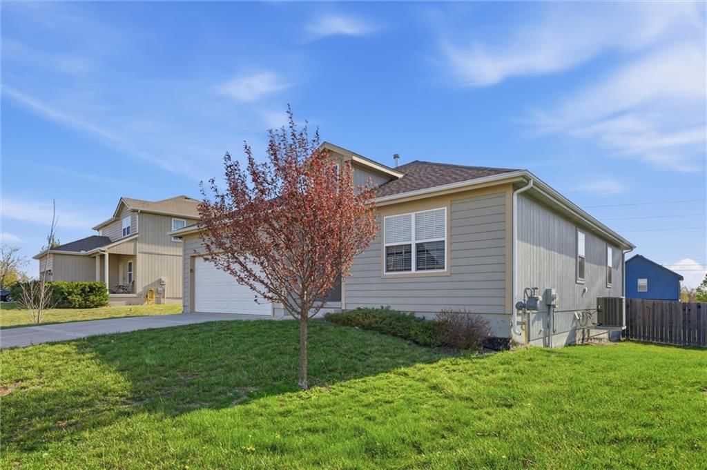 723 S Cypress Street — photo 4