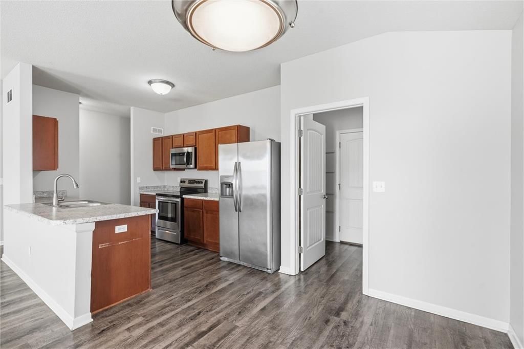 723 S Cypress Street — photo 9