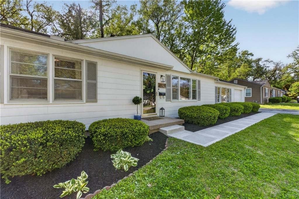 8924 Hardy Street — photo 4