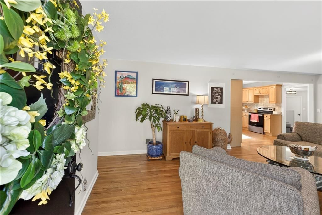 8924 Hardy Street — photo 6