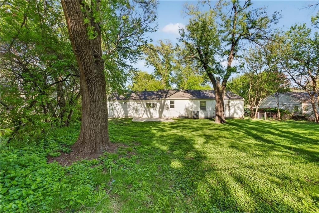 8924 Hardy Street — photo 38