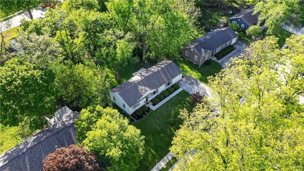 8924 Hardy Street — photo 40