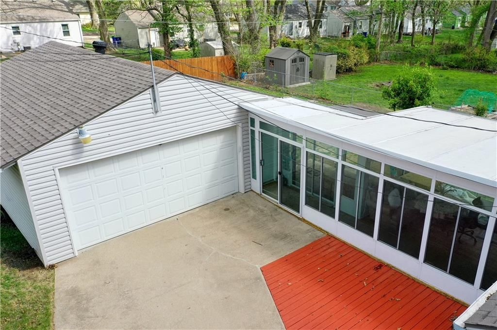 7709 Robinson Street — photo 2