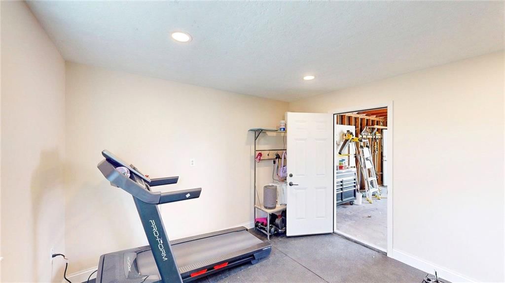 7709 Robinson Street — photo 30
