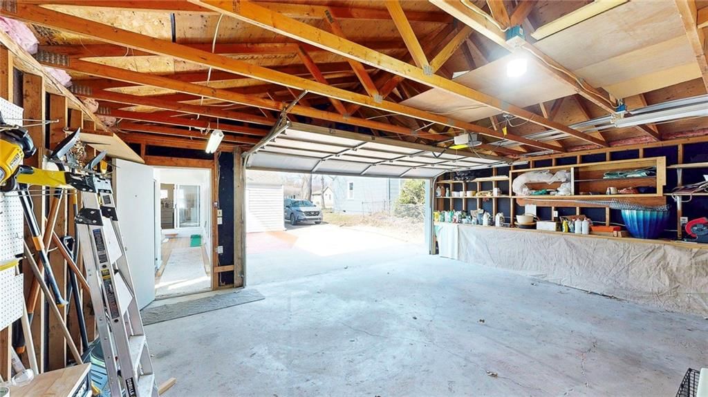 7709 Robinson Street — photo 31