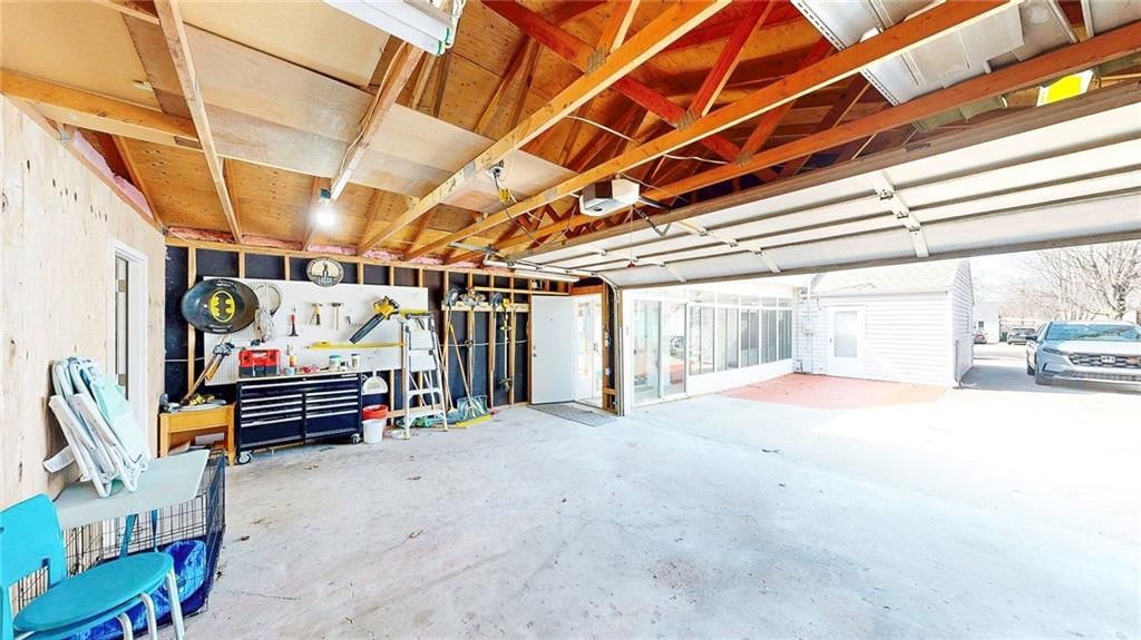 7709 Robinson Street — photo 32