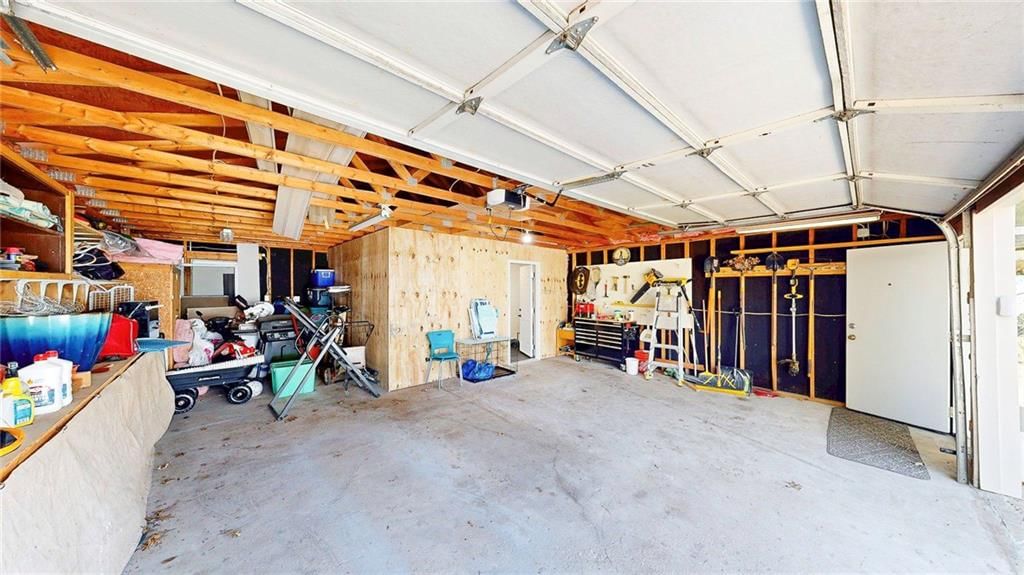 7709 Robinson Street — photo 33