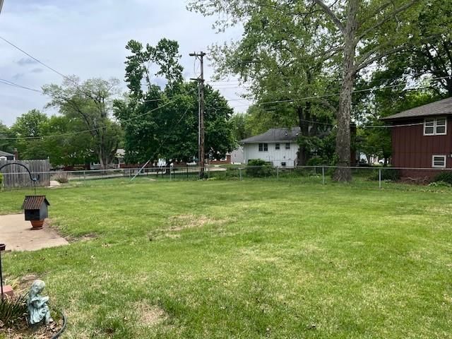 10711 W 92nd Street — photo 35