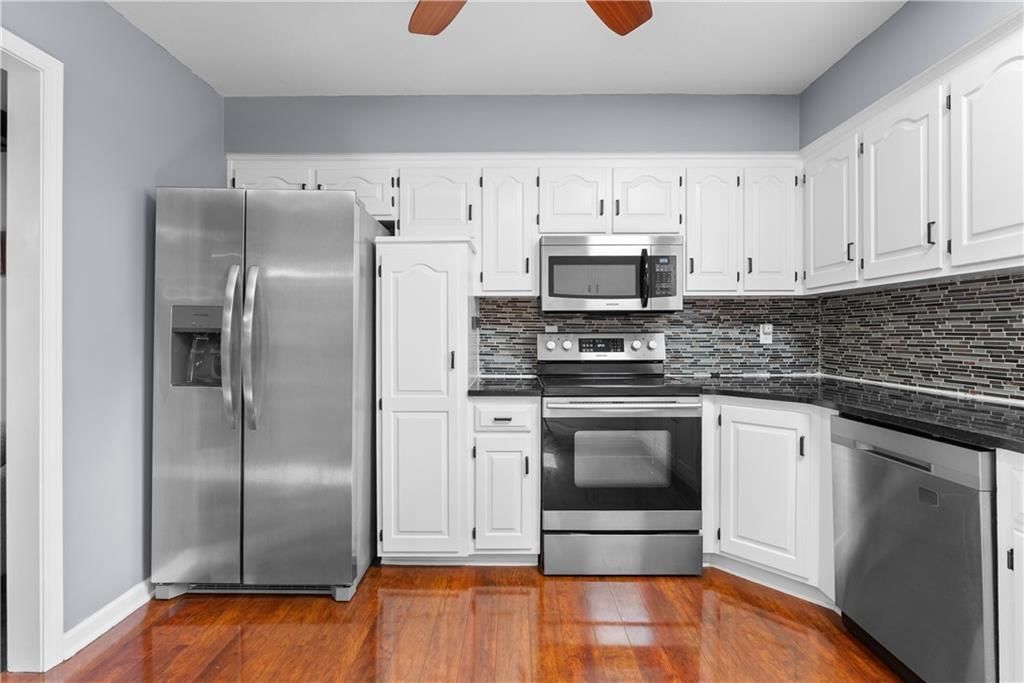 604 SE Adobe Street — photo 10