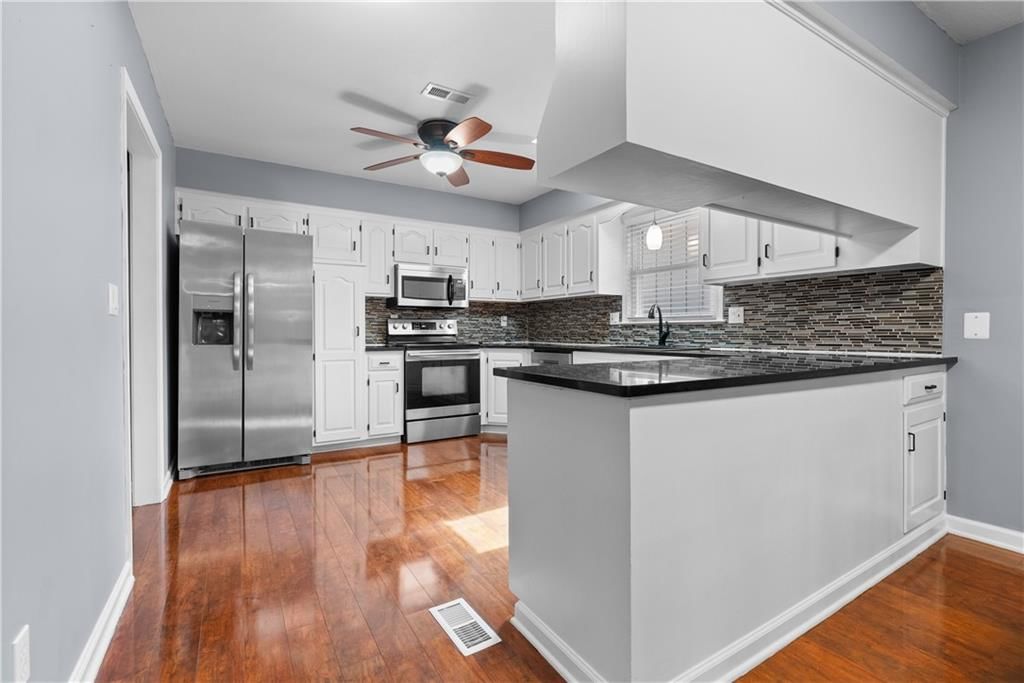 604 SE Adobe Street — photo 14