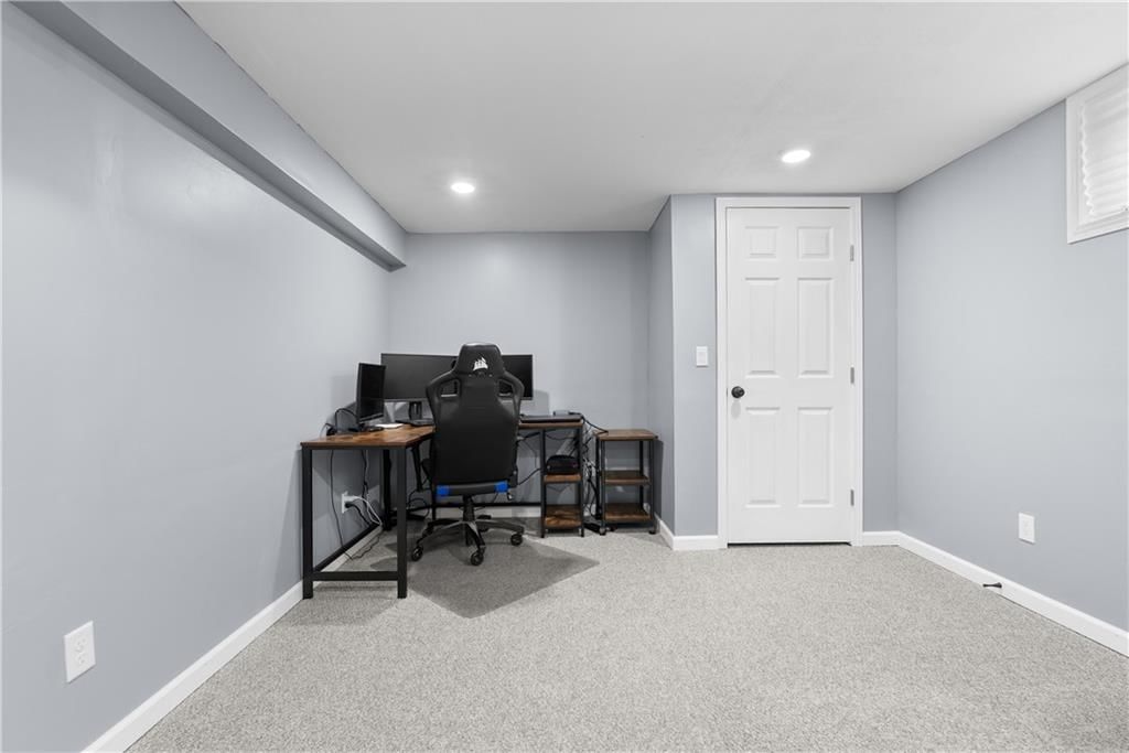 604 SE Adobe Street — photo 30