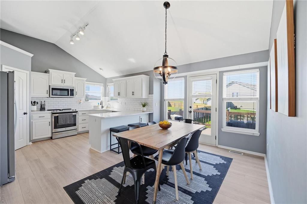 3805 NW Old Stagecoach Road — photo 8