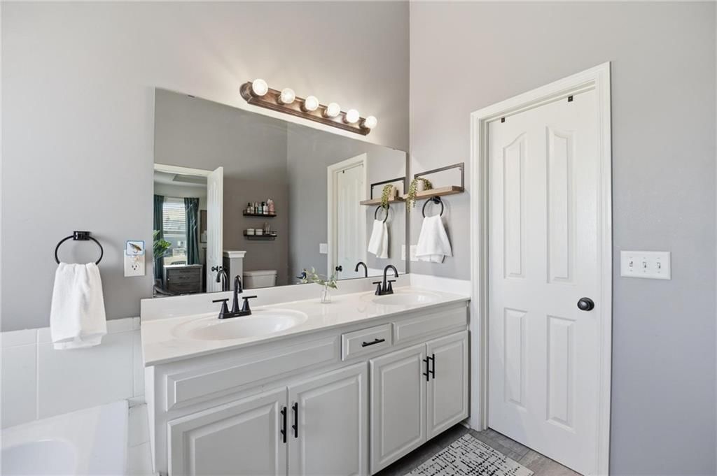 3805 NW Old Stagecoach Road — photo 17