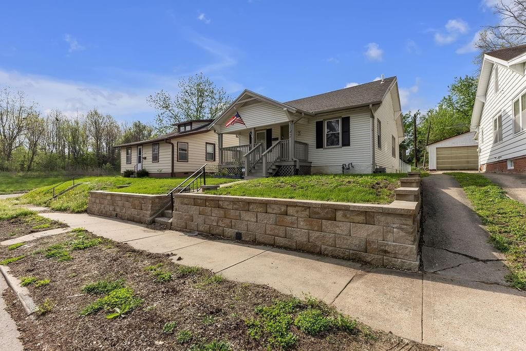 3142 Felix Street — photo 2