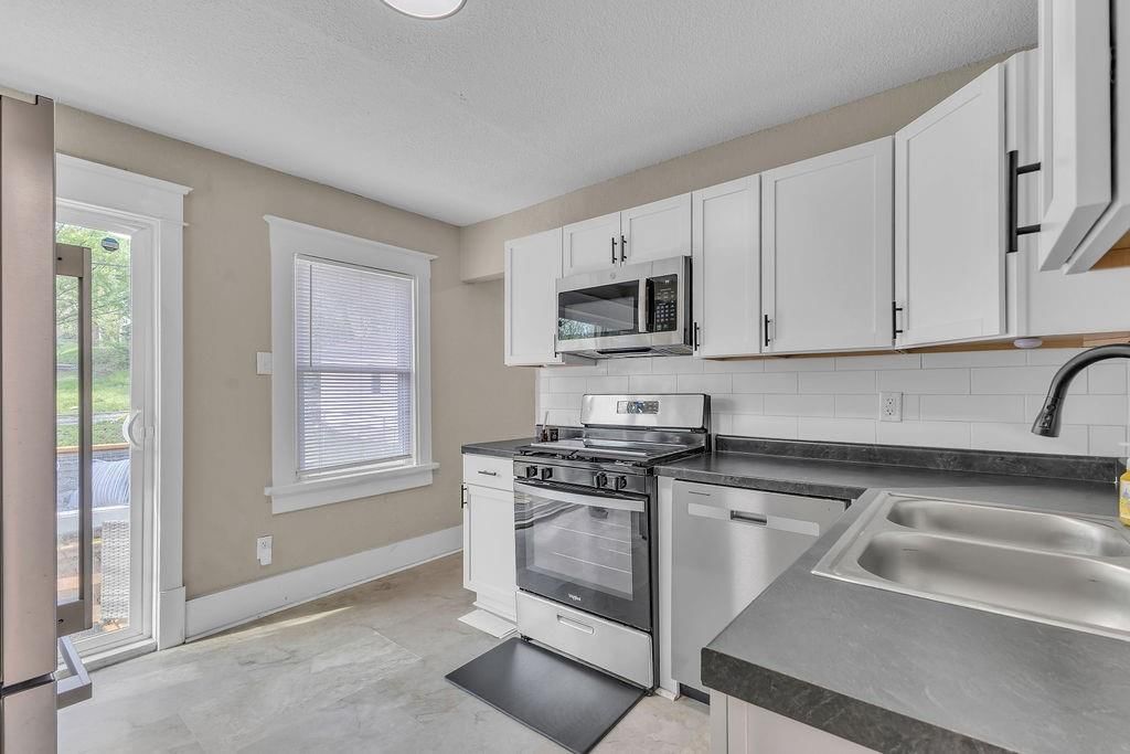3142 Felix Street — photo 12