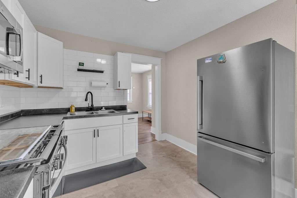 3142 Felix Street — photo 14