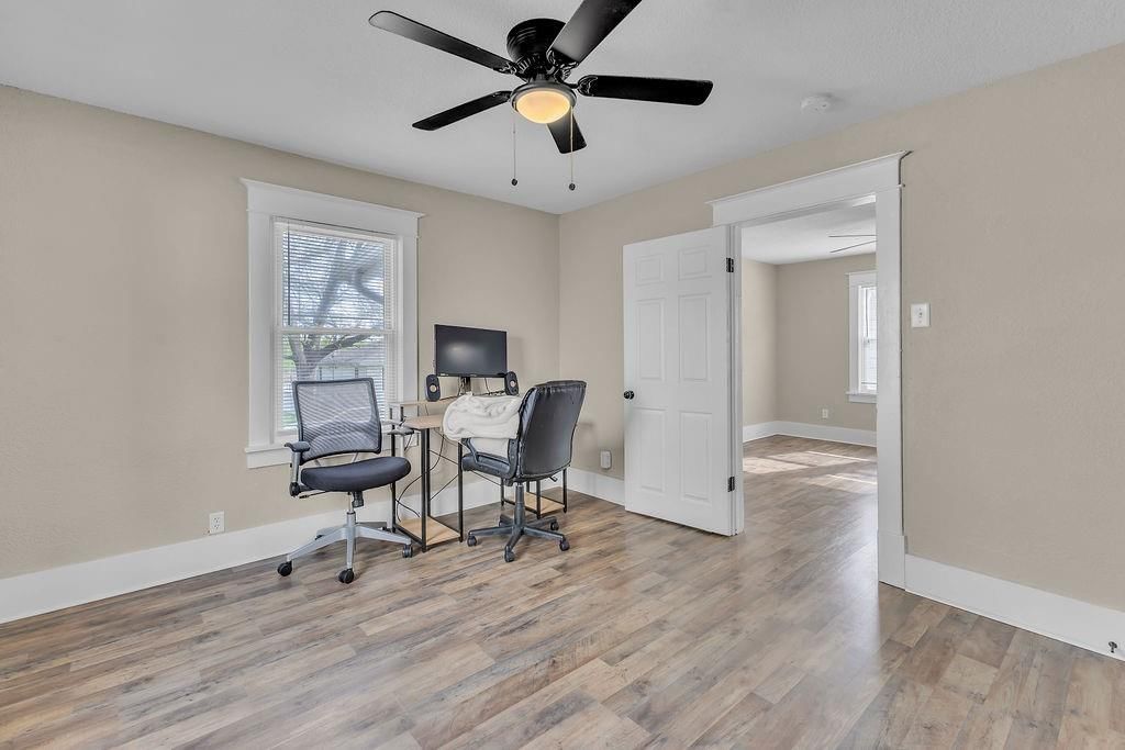 3142 Felix Street — photo 21