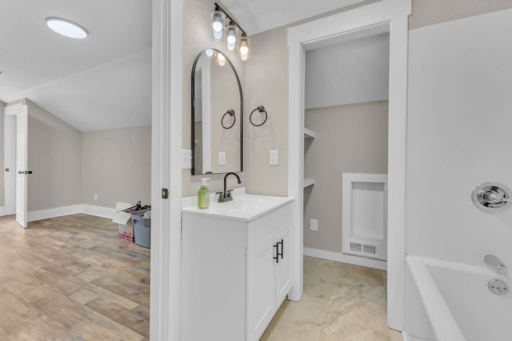 3142 Felix Street — photo 27
