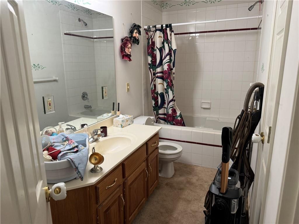 1546 Canterbury Lane — photo 5