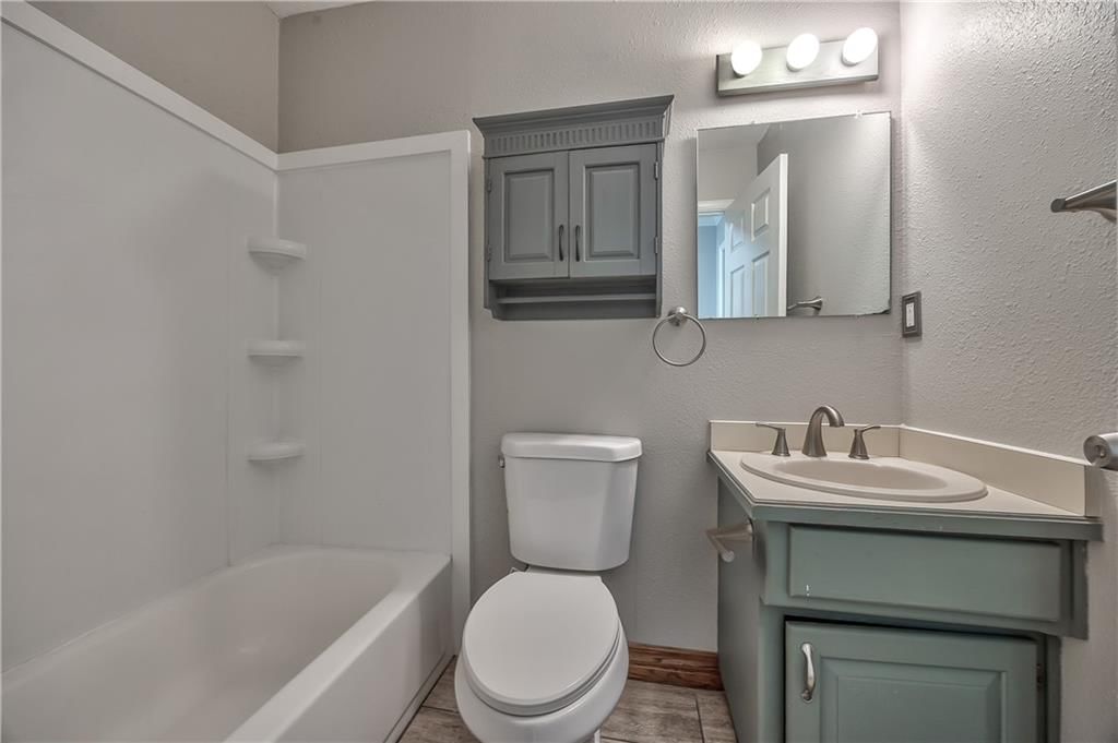 4704 El Monte Street — photo 10