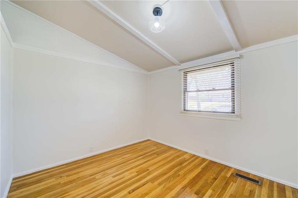 5916 N Michigan Avenue — photo 16