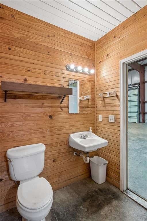 990 Premier Drive — photo 16