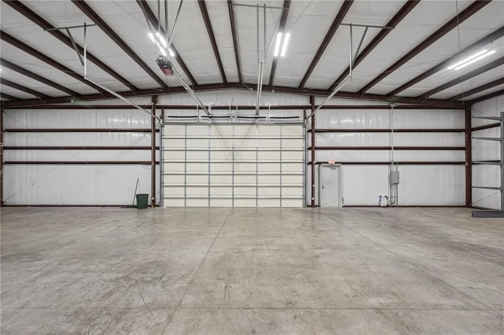 990 Premier Drive — photo 31