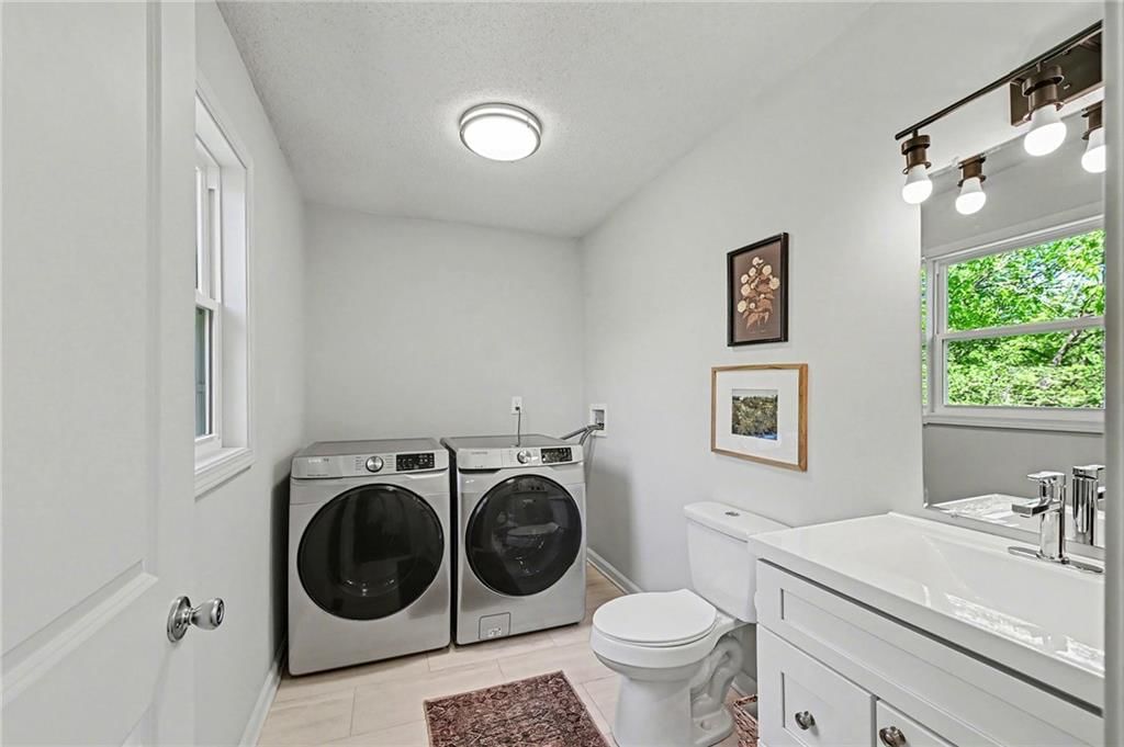 6330 N Bedford Avenue — photo 10