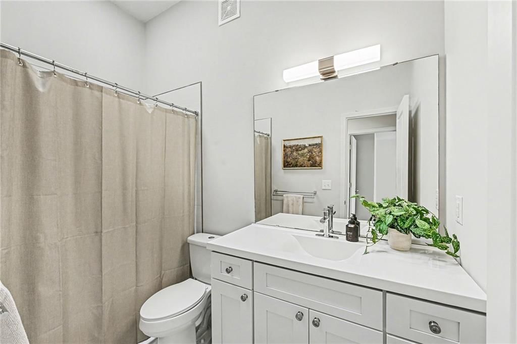 6330 N Bedford Avenue — photo 16